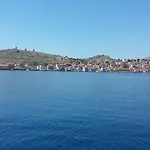 Vakantiehuis Efraim Amalia Chalki Town