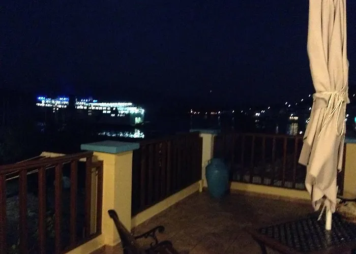 Efraim Amalia 別荘 Chalki Town